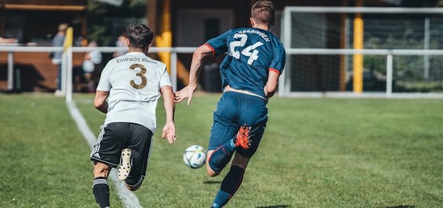 Quand les défenseurs prennent les commandes : maîtriser le tempo du jeu sur le terrain Quand les défenseurs prennent les commandes : maîtriser le tempo du jeu sur le terrain