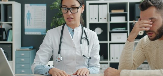 Comment sélectionner l’endocrinologue idéal : guide pratique et critères essentiels